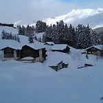 Vandrerhjem Tgantieni Sot - Haus Mit Herz Lenzerheide