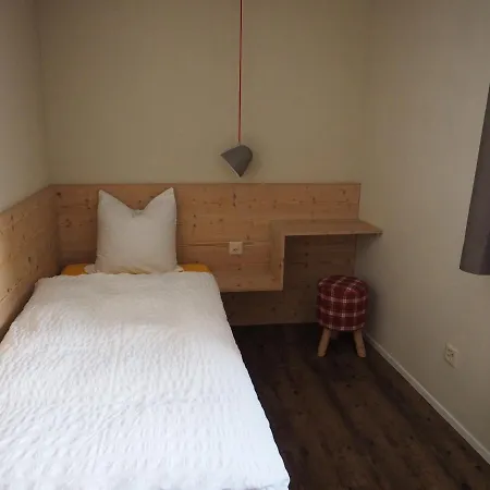 אכסניה Tgantieni Sot - Haus Mit Herz *