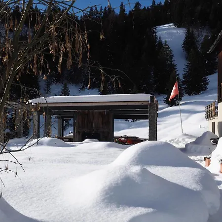 Tgantieni Sot - Haus Mit Herz
