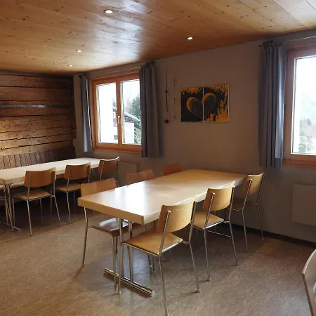 Hostal Tgantieni Sot - Haus Mit Herz *
