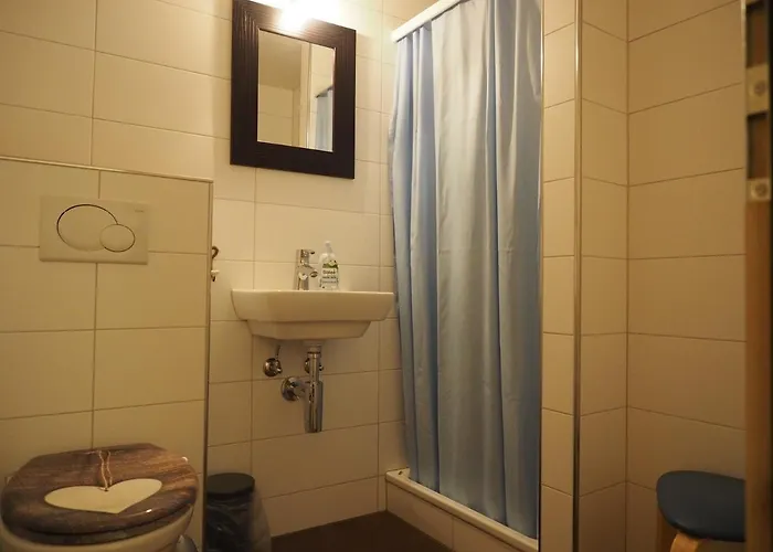 Tgantieni Sot - Haus Mit Herz Albergue *