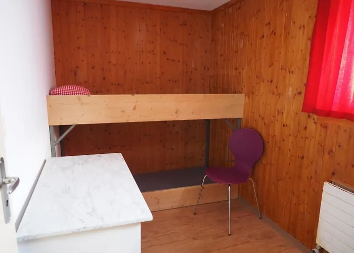 Albergue Tgantieni Sot - Haus Mit Herz Lenzerheide