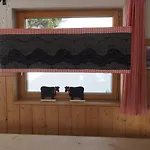 Tgantieni Sot - Haus Mit Herz Хостел Ленцерхайде