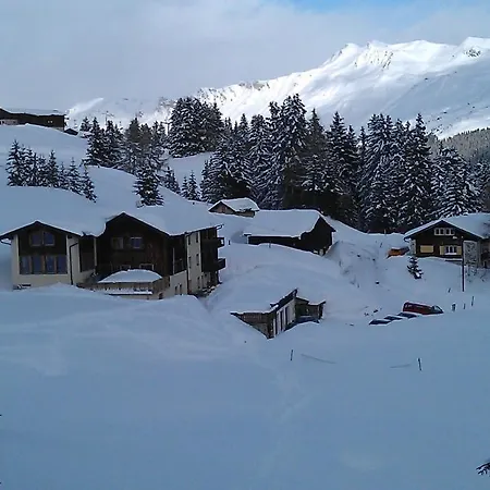 Hostel Tgantieni Sot - Haus Mit Herz Lenzerheide
