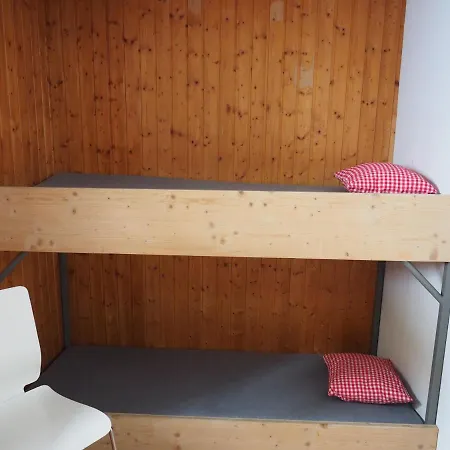 Tgantieni Sot - Haus Mit Herz Vandrarhem *