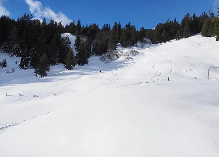 Tgantieni Sot - Haus Mit Herz Хостел