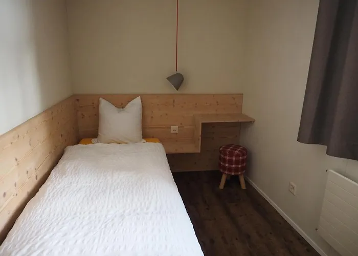 Хостел Tgantieni Sot - Haus Mit Herz *