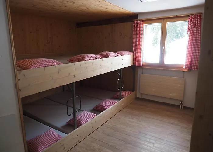 Tgantieni Sot - Haus Mit Herz Хостел