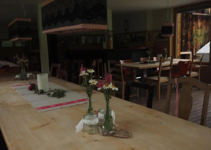 Tgantieni Sot - Haus Mit Herz Hostel