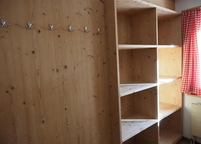 Tgantieni Sot - Haus Mit Herz Hostel *